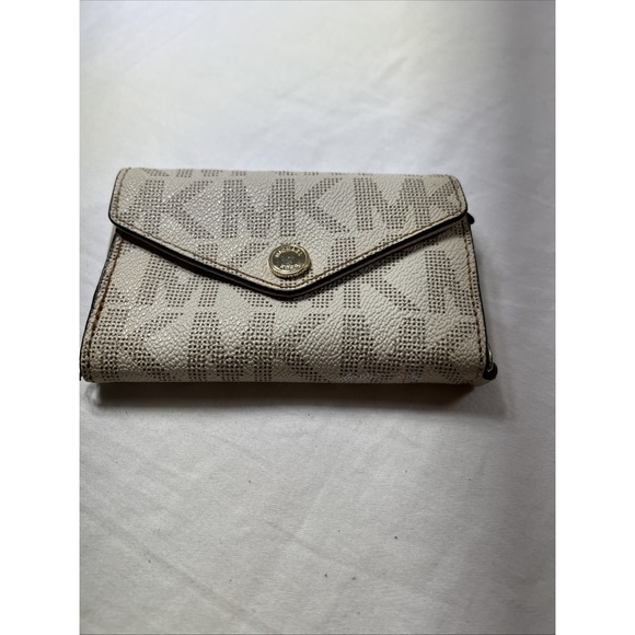 Michael Kors Handbags - Michael Kors Jet Set Leather Travel Small Smartphone Envelope Wallet White 5.25"